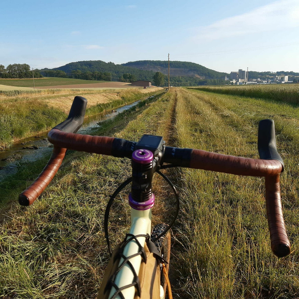 chemin longeant la Venoge jusqu'à Eclépens